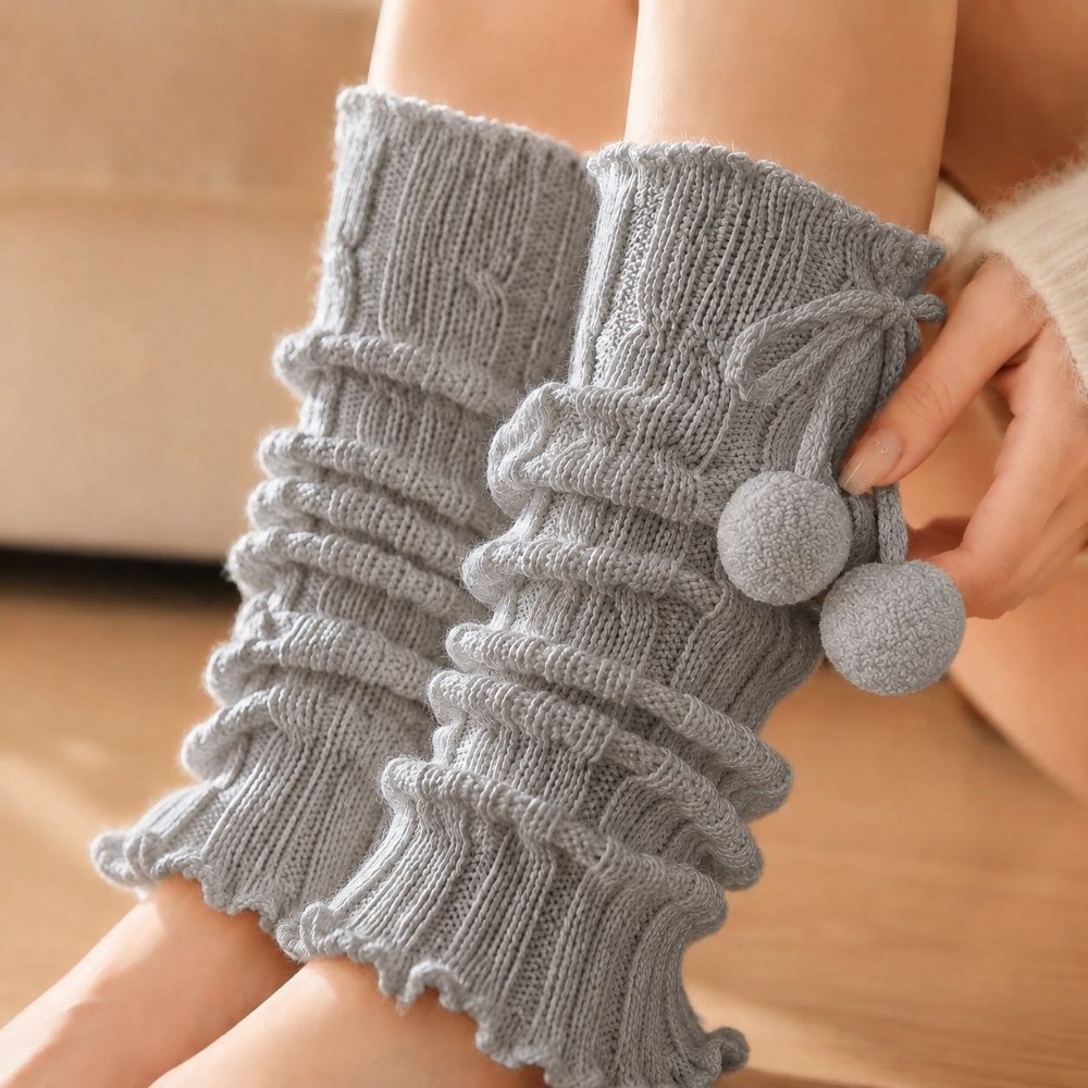 Boot Sock Slouchy - ニット製レッグウォーマー、フリルエッジ、ケーブルニット柄、ブーツカフ、ふわふわのポンポン付き、厚手で暖かいルーズフィットレッグウォーマー